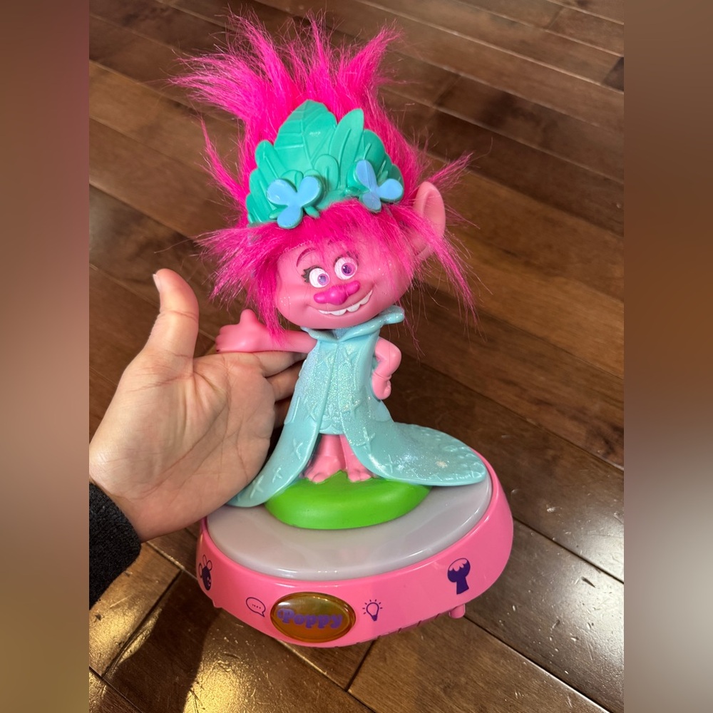 Dreamworks TROLL Poppy Glowing Figure 2016 Tested Works